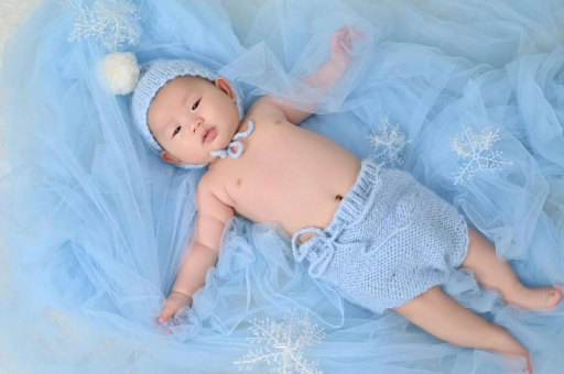 朝阳未满月宝宝上火的症状 朝阳未满月宝宝上火的症状