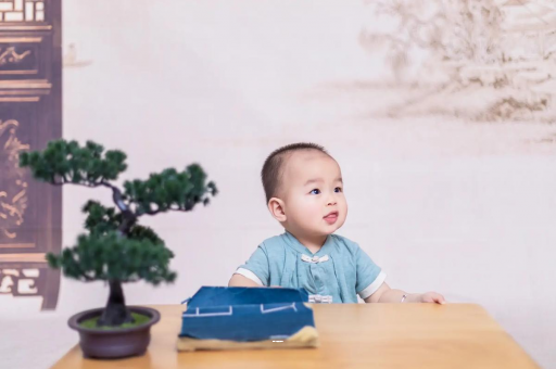 朝阳宝宝6个月可以坐吗 朝阳宝宝6个月可以坐吗